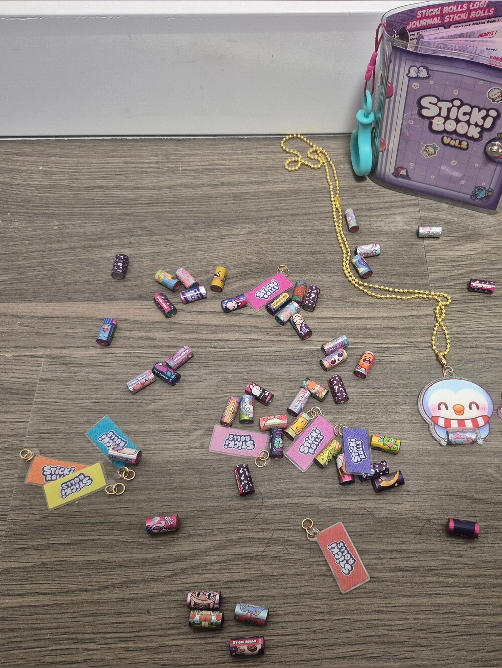 Sticki Rolls 2 Book, Necklaces And Rolls - Picture 1 of 5